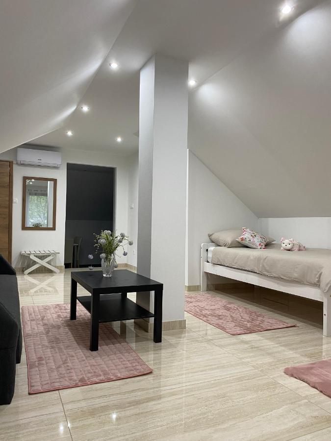 Apartma Azurre Постойна Экстерьер фото