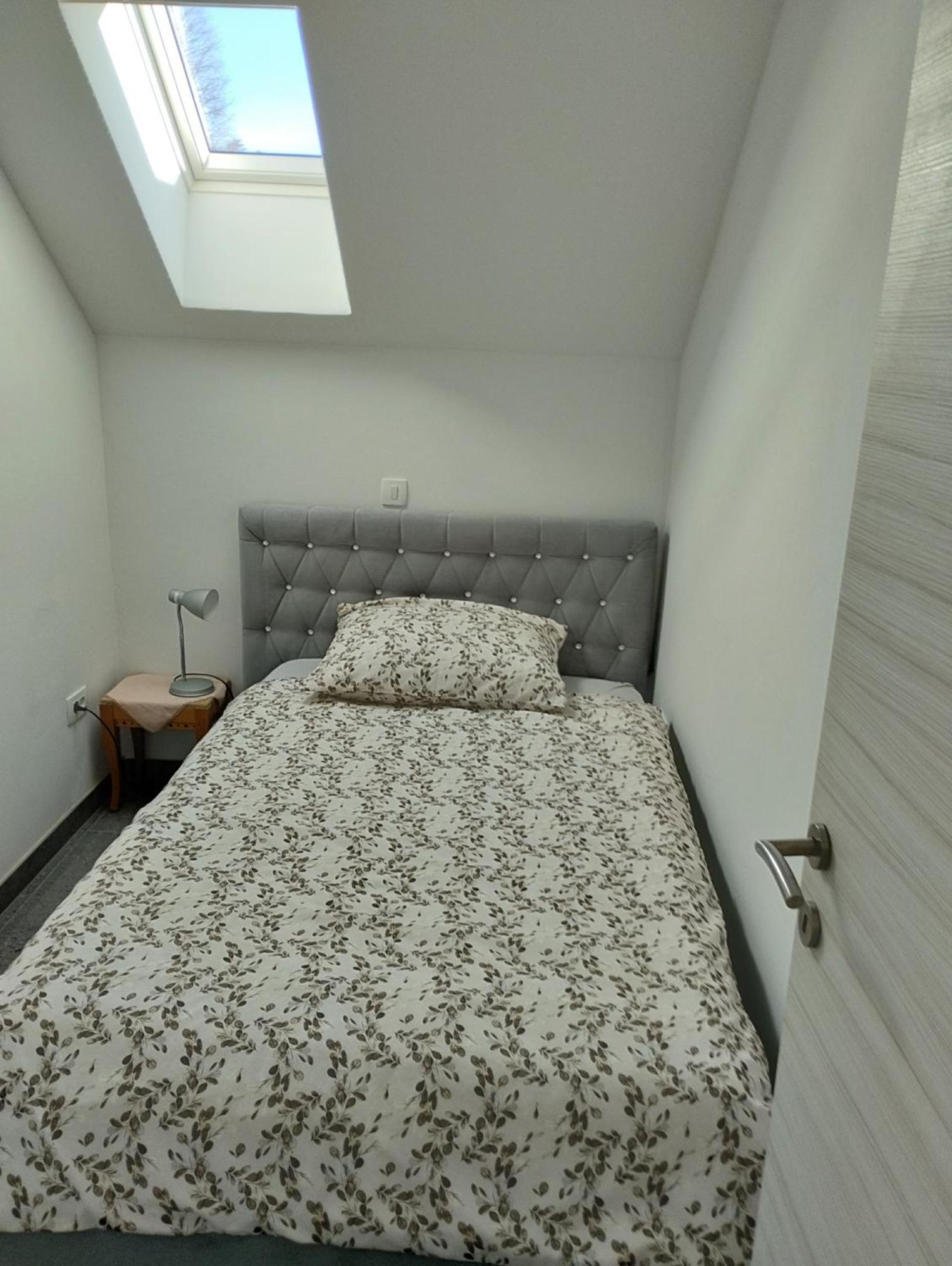Apartma Azurre Постойна Экстерьер фото