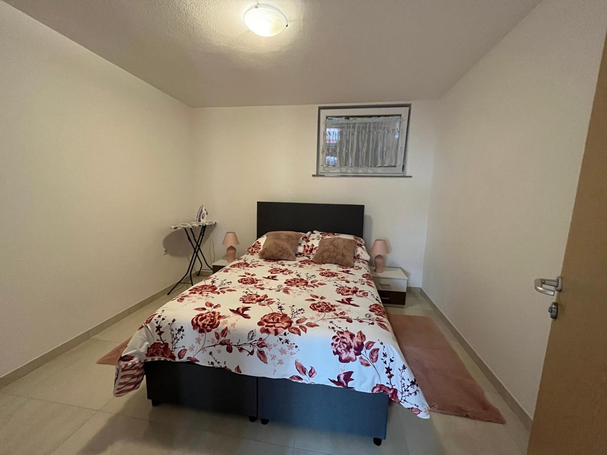 Apartma Azurre Постойна Экстерьер фото