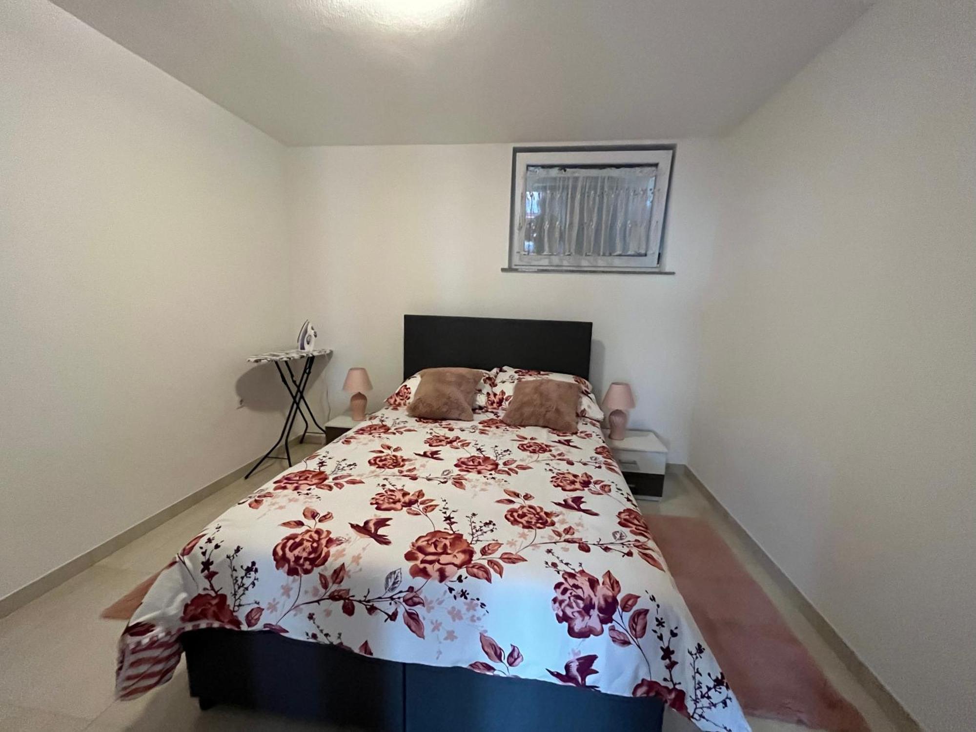 Apartma Azurre Постойна Экстерьер фото
