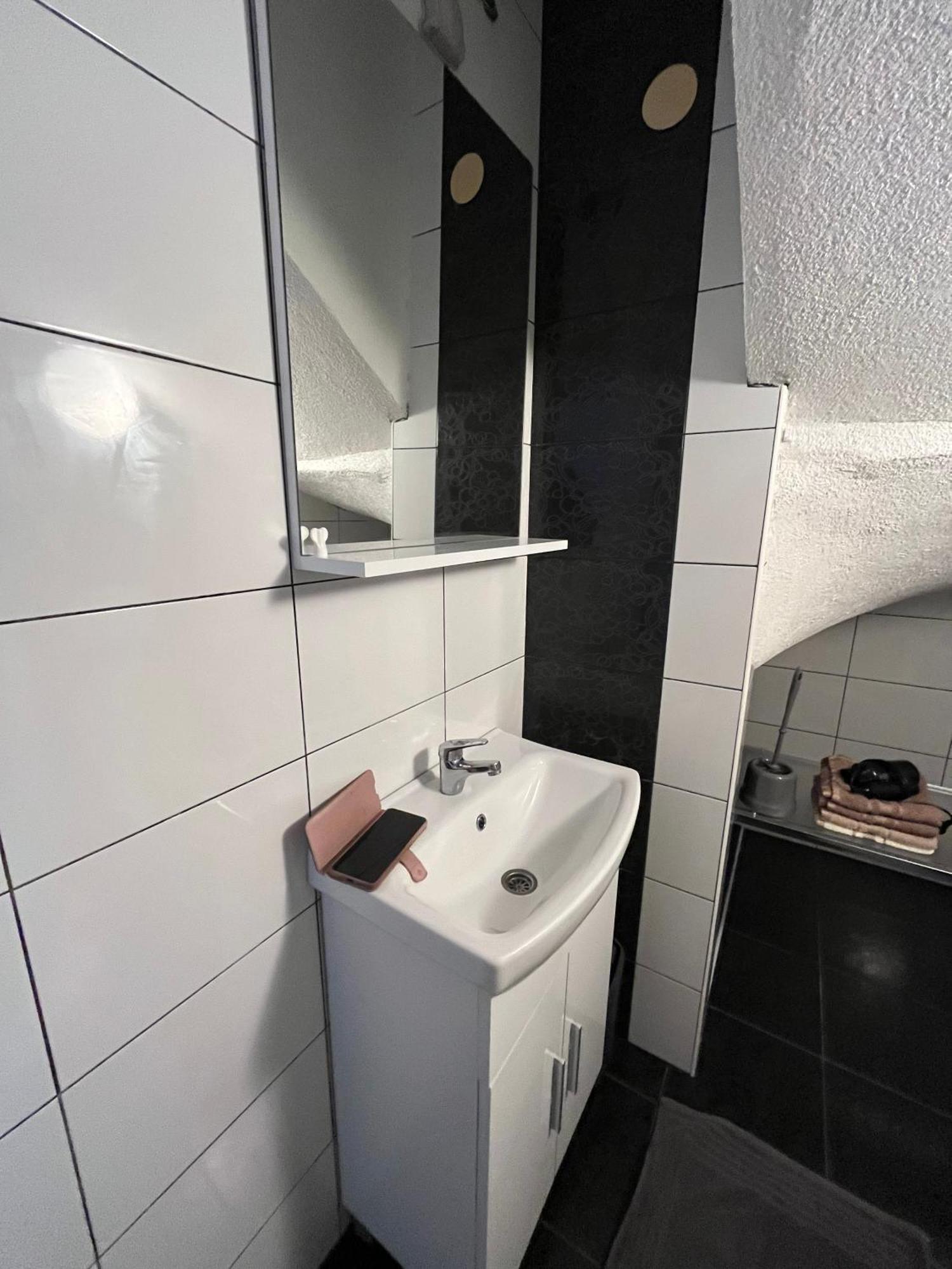 Apartma Azurre Постойна Экстерьер фото