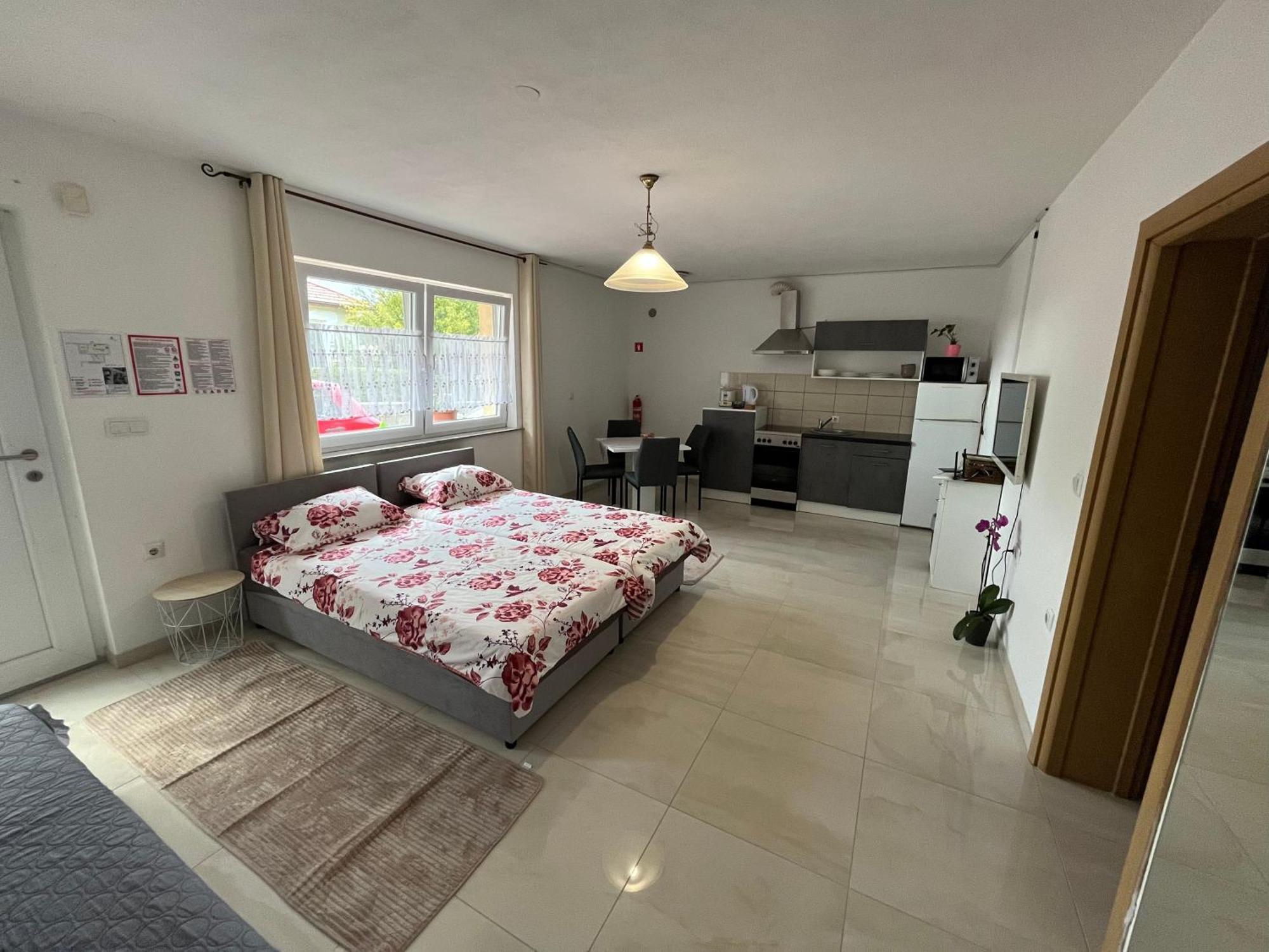 Apartma Azurre Постойна Экстерьер фото